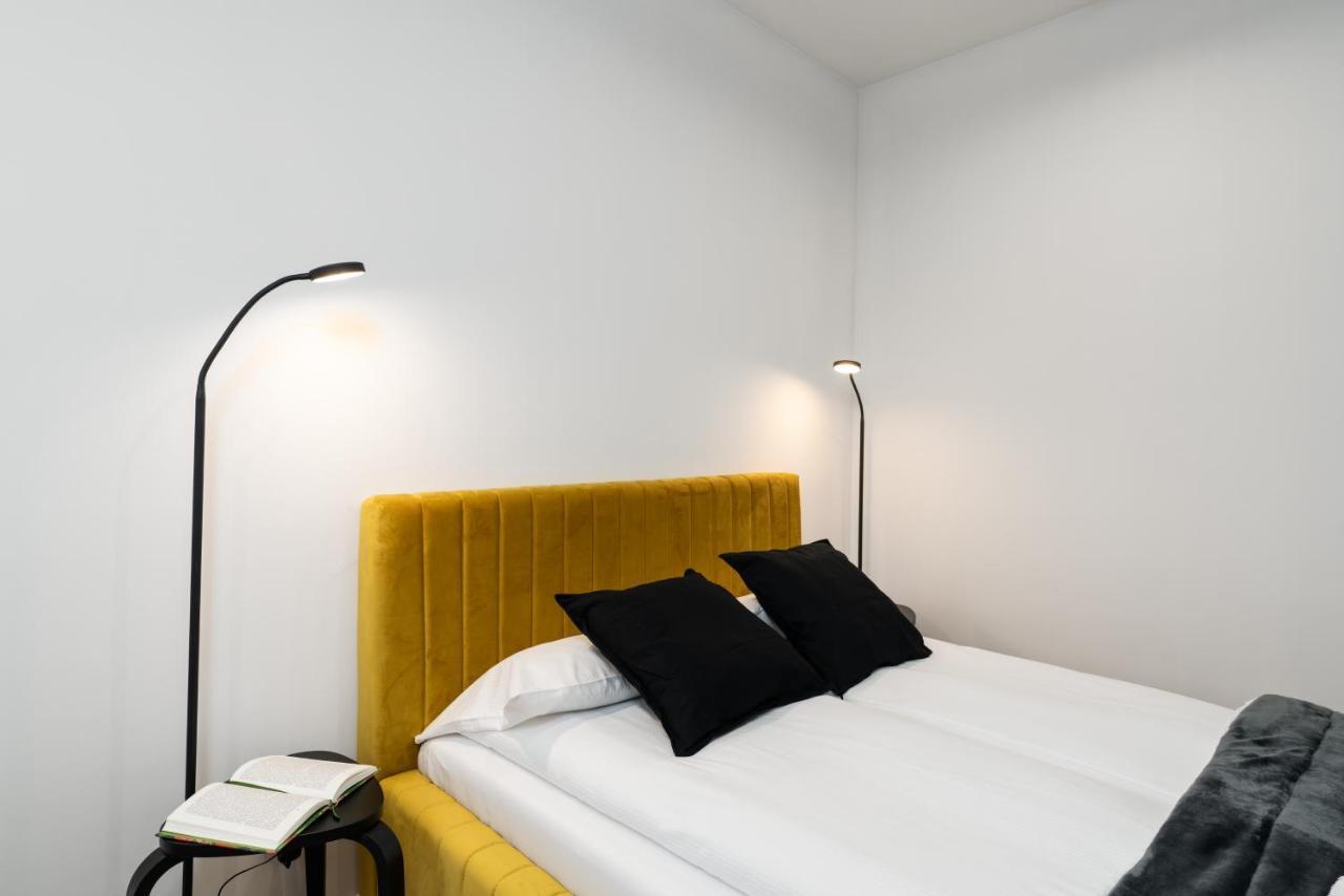 Loft Style Apartment Opienskiego Close To The Zurawiniec Nature Reserve By Noclegi Renters Poznan Bagian luar foto